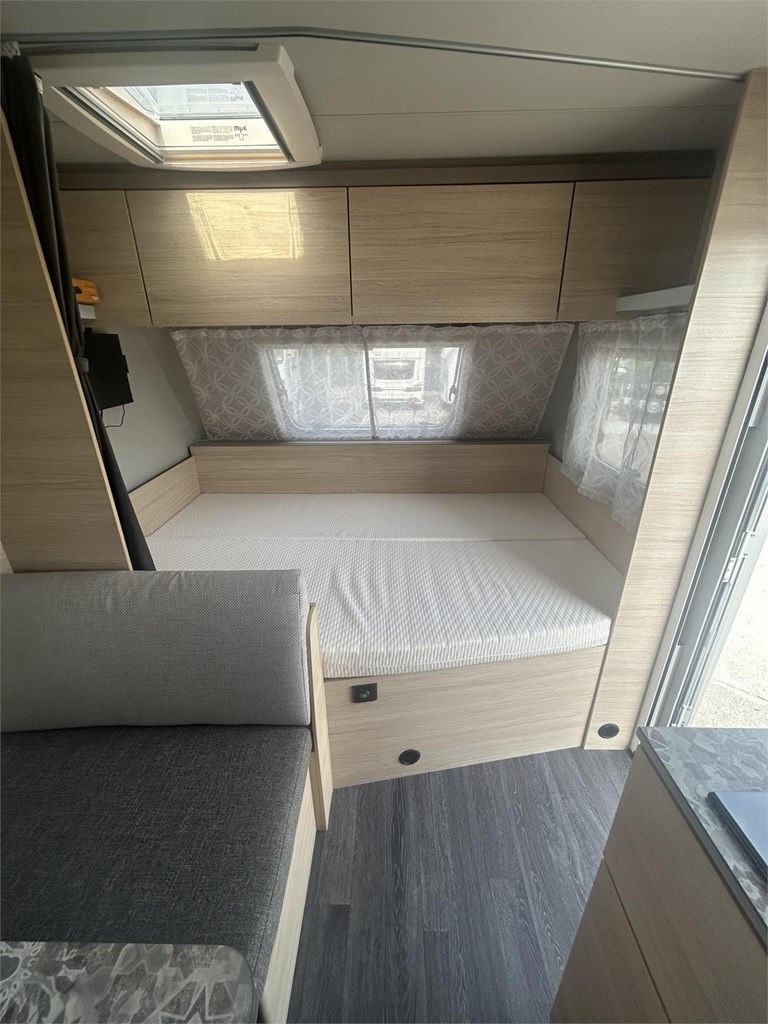 Foto 10 CARAVANA WEINSBERG CARACITO 500 QDK – 100% ELÉCTRICA – SOLO 15 DÍAS DE USO 