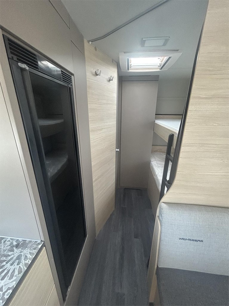 Foto 7 CARAVANA WEINSBERG CARACITO 500 QDK – 100% ELÉCTRICA – SOLO 15 DÍAS DE USO 