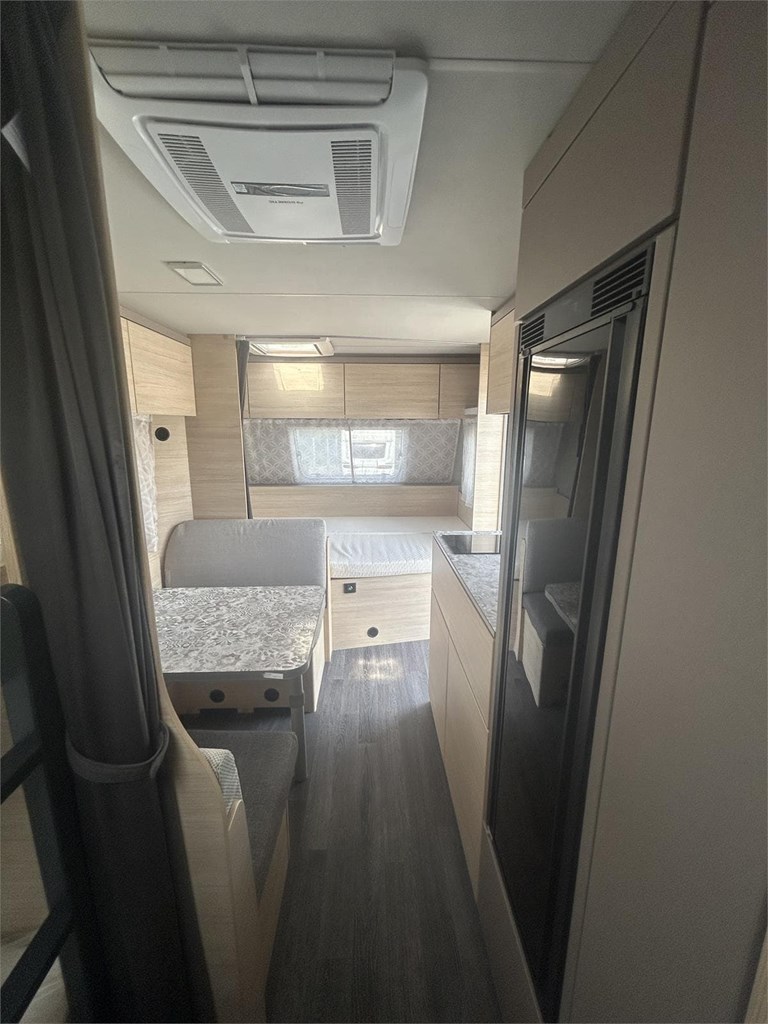 Foto 9 CARAVANA WEINSBERG CARACITO 500 QDK – 100% ELÉCTRICA – SOLO 15 DÍAS DE USO 