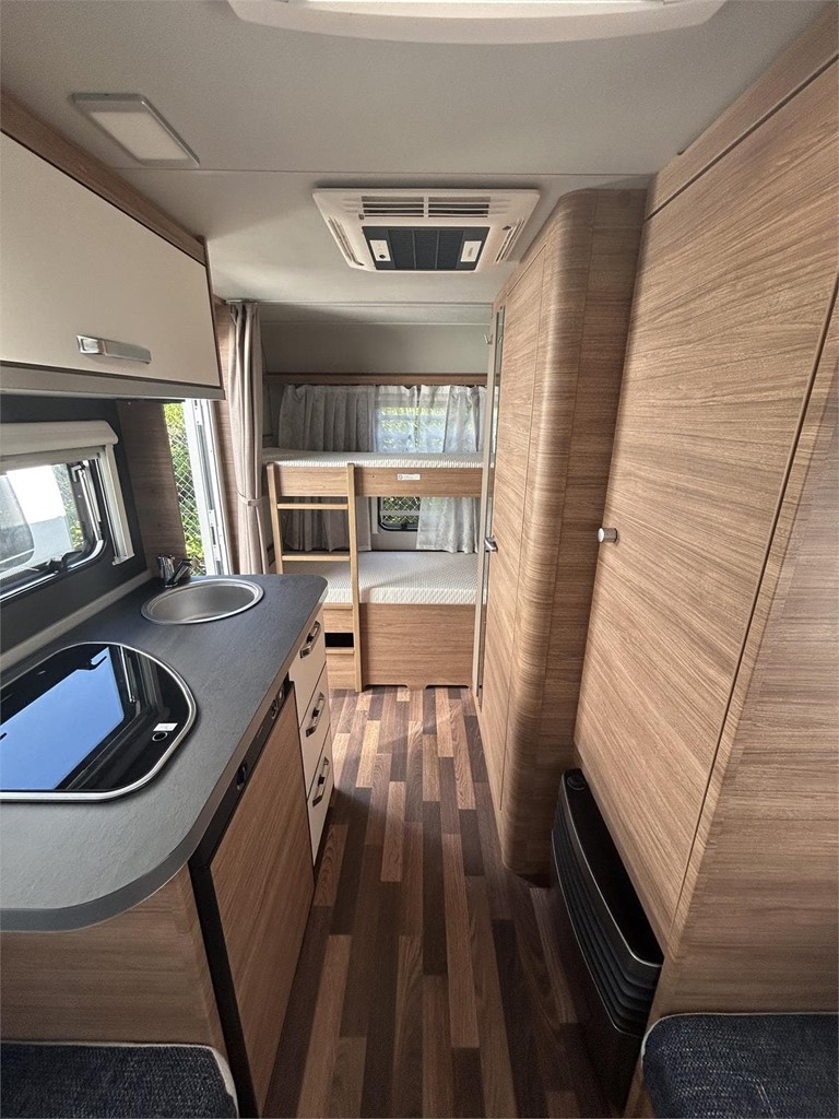 Foto 6 CARAVANA WEINSBERG CARAONE 400 LK-AIRE-MOVER-TOLDO MANIVELA 
