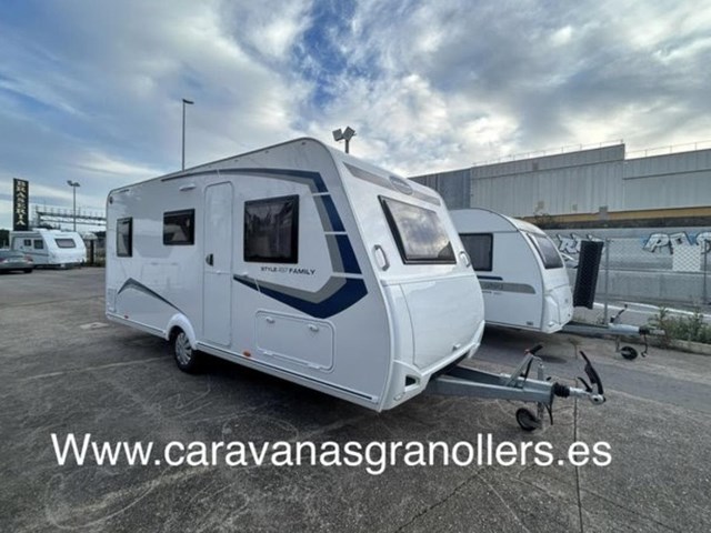 PRÓXIMAMENTE CARAVANA CARAVELAIR STYLE 497-AIRE-MOVER-NEVERA COMPRESOR XL