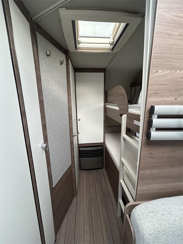 Foto 5 PRÓXIMAMENTE CARAVANA KNAUS SPORT 500 KD-AIRE-MOVER-NEVERA GRANDE 