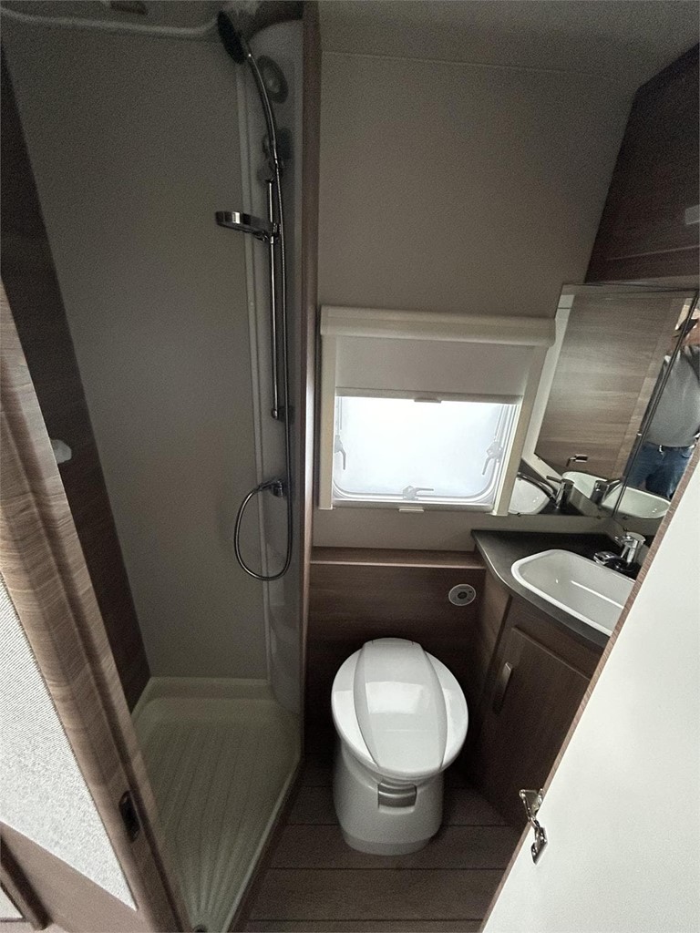 Foto 6 PRÓXIMAMENTE CARAVANA KNAUS SPORT 500 KD-AIRE-MOVER-NEVERA GRANDE 