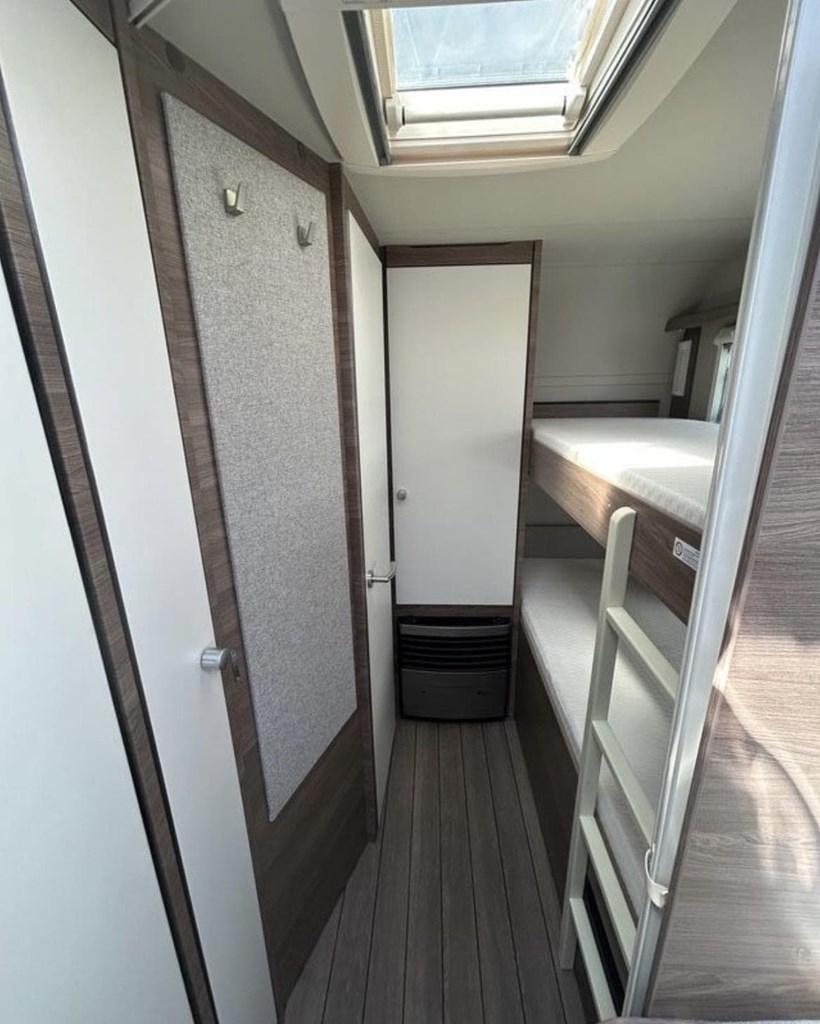 Foto 3 PRÓXIMAMENTE CARAVANA KNAUS SPORT 500 KD-AIRE-MOVER-TOLDO MANIVELA