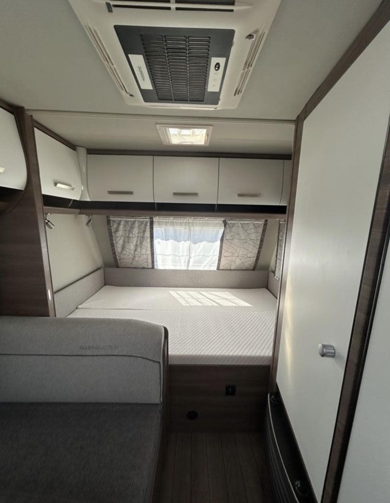 Foto 3 PRÓXIMAMENTE CARAVANA KNAUS SPORT 500 QDK-AIRE-MOVER-nevera grande