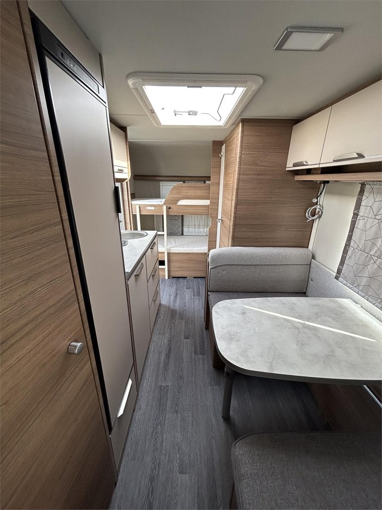 Foto 3 PRÓXIMAMENTE CARAVANA KNAUS SPORT  500 QDK-AIRE-MOVER-TOLDO MANIVELA 