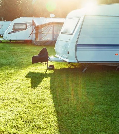 Servicios de compraventa de caravanas